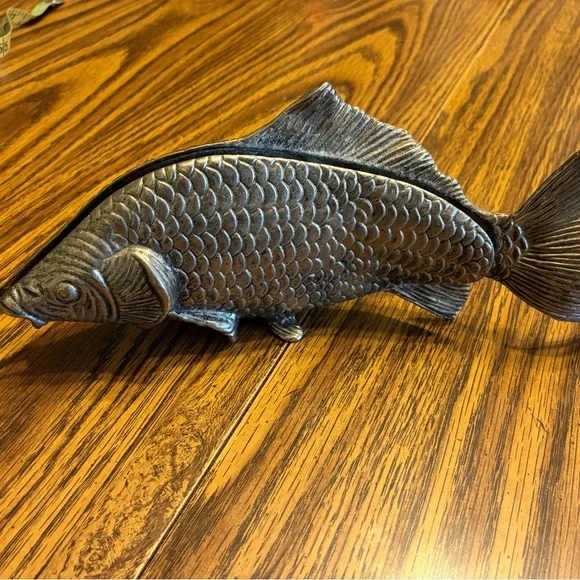 Vintage Silver-Plated Carp Regal Fish Design Menu Card Stand & Letter Organizer - Picture 2 of 7